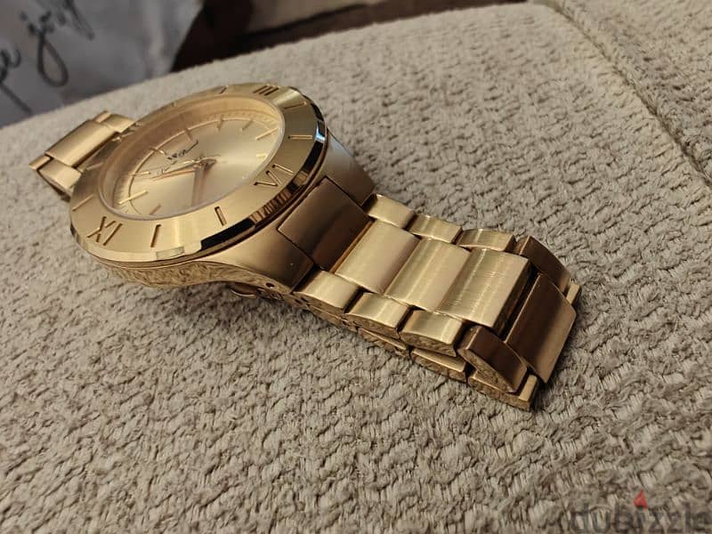 Lucien Piccard ladies gold toned watch 2