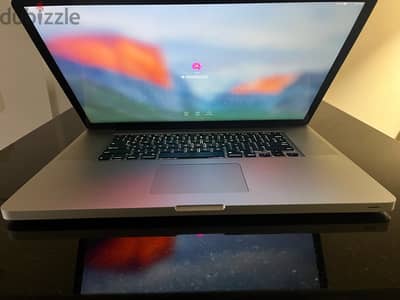 MacBook Pro 17 inches 512gb ssd