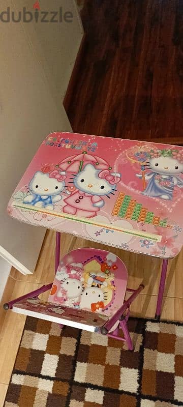 Hello kitty table