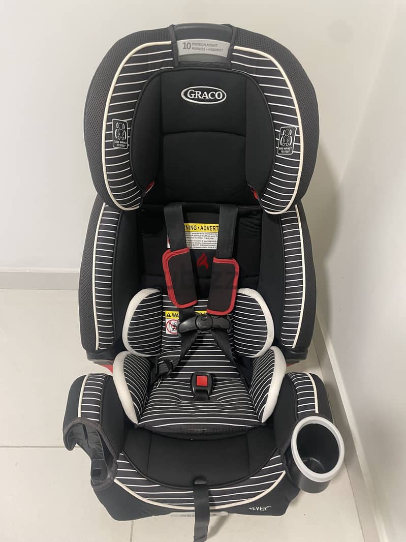 Graco 4 in 1 convertible car seat 1