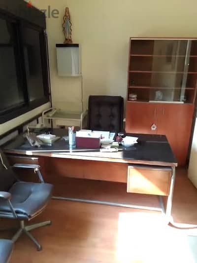 Clinic or office for rent in Furn el Chebbak