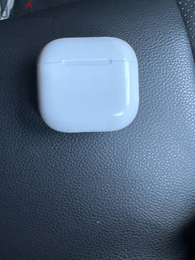 AirPods 4