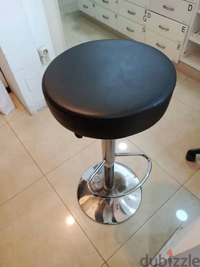 bar stool