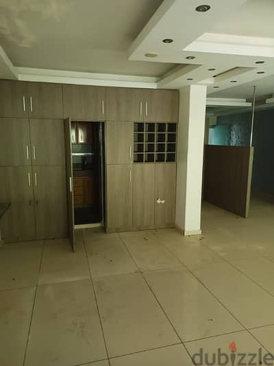 shop for sale in mar elias محل للبيع في مار الياس