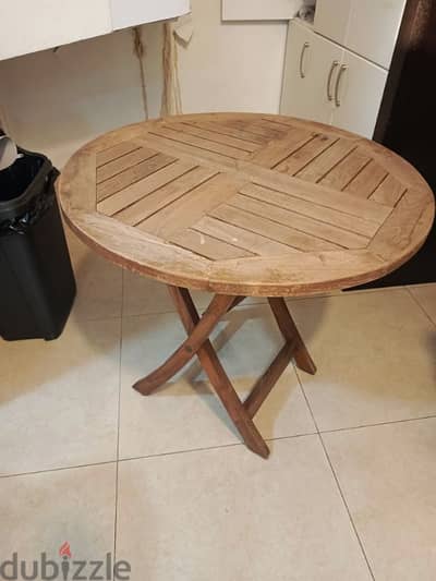 wooden table good condition