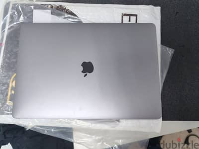 macbook pro core i9