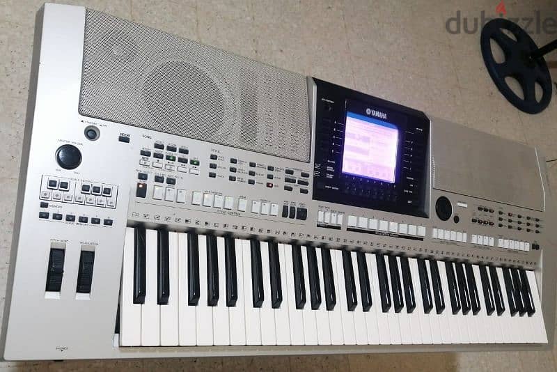 Yamaha PSR700 0