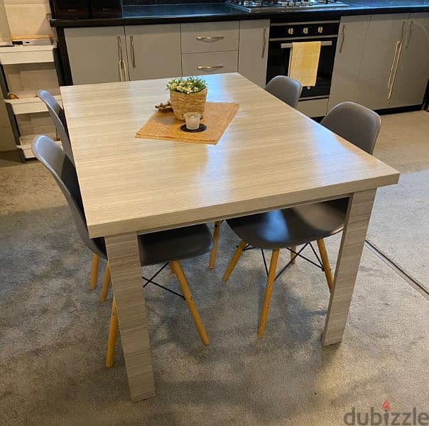 dinning table with 4 chairs 2