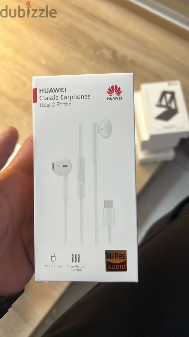 Huawei type-c earphone exclusive & good price 0