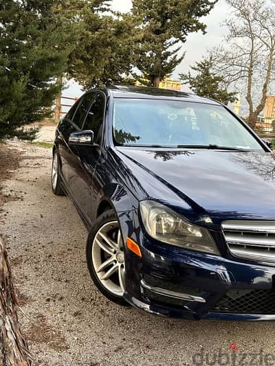 Mercedes-Benz C300 IMMACULATE CAR