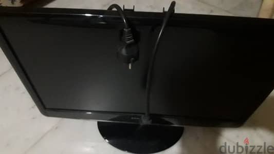 Tv 22 inch mch smart  + stand bel 7ayt + dvd + cd