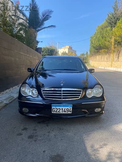 Mercedes-Benz C-Class 2005