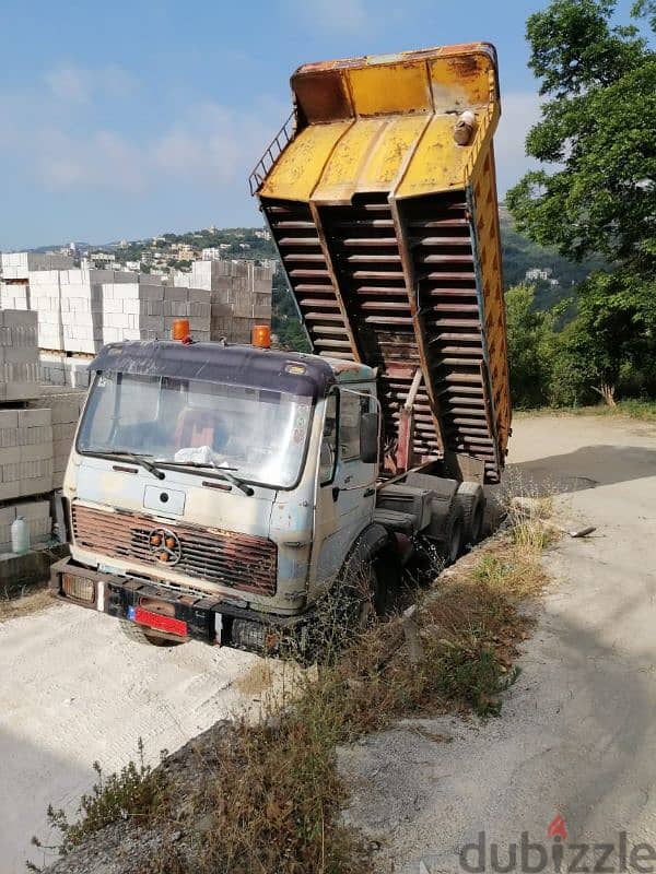 Mercedes LB model 82 4