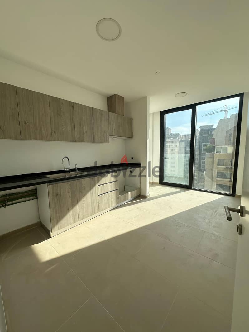 HOT DEAL! Luxurious Apartment For Sale In Achrafieh. 0