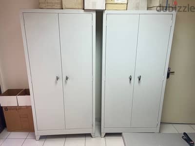 4 metal closets almost new