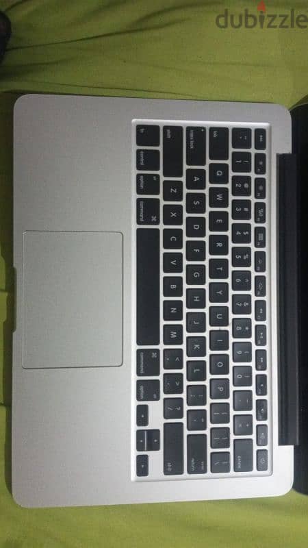 Macbook pro used like new 3