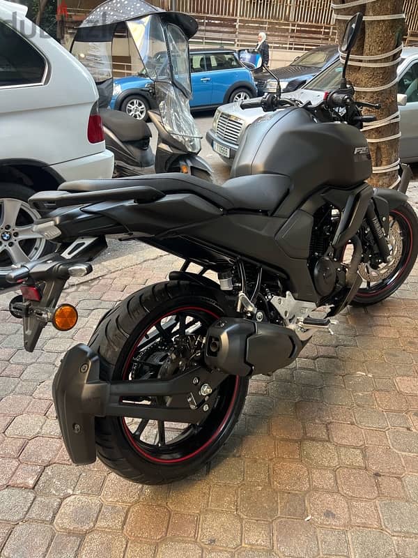 yamaha FZs 150 cc 2024 v 4 12