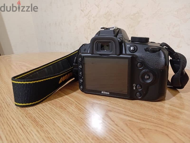 Nikon D3200 used like new low shutter count 3