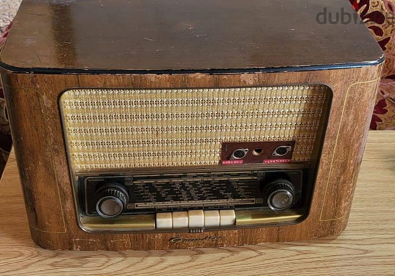 radio antique for decoration راديو انتيك للعرض 1