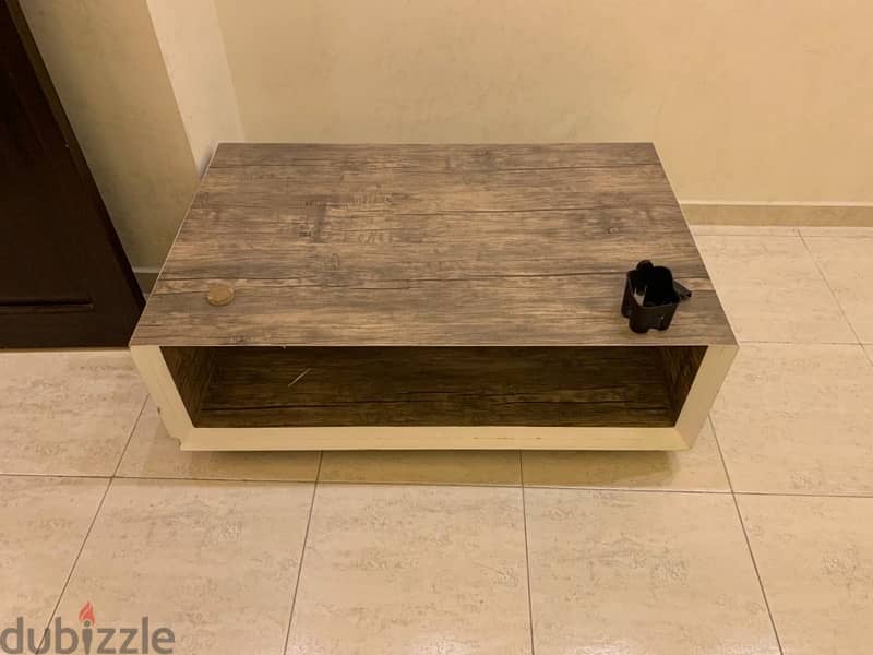 corner sofa + table 1