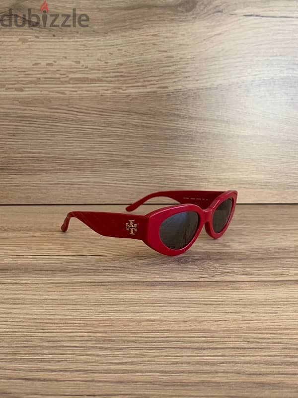 •Tory Bur ch red cat eye sunglasses (2023 collection) 5