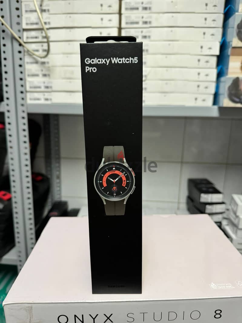 Samsung galaxy watch 5 pro 45mm r920 gray titanium amazing & new offer 0