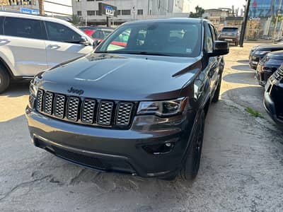 Jeep Grand Cherokee 2020 Like new ver clean