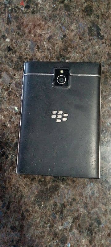 black berry pasporte 1