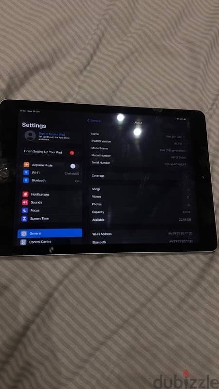 iPad Gen 5 32gb Perfect Condition 100$ 1