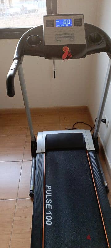 treadmill in good condition