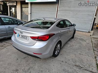 Hyundai Elantra 2015