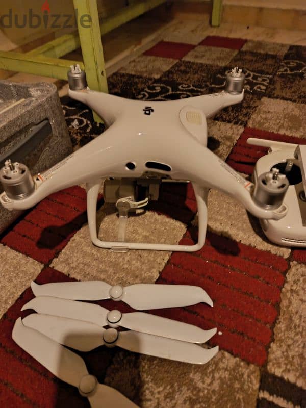 phantom 4 pro v. 2 in excellent condition 2