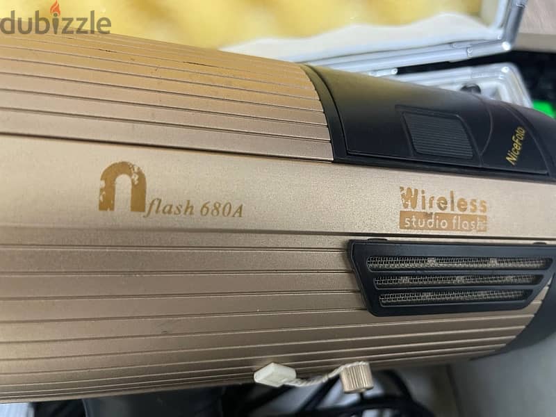 wirless studio flash 680 w 2