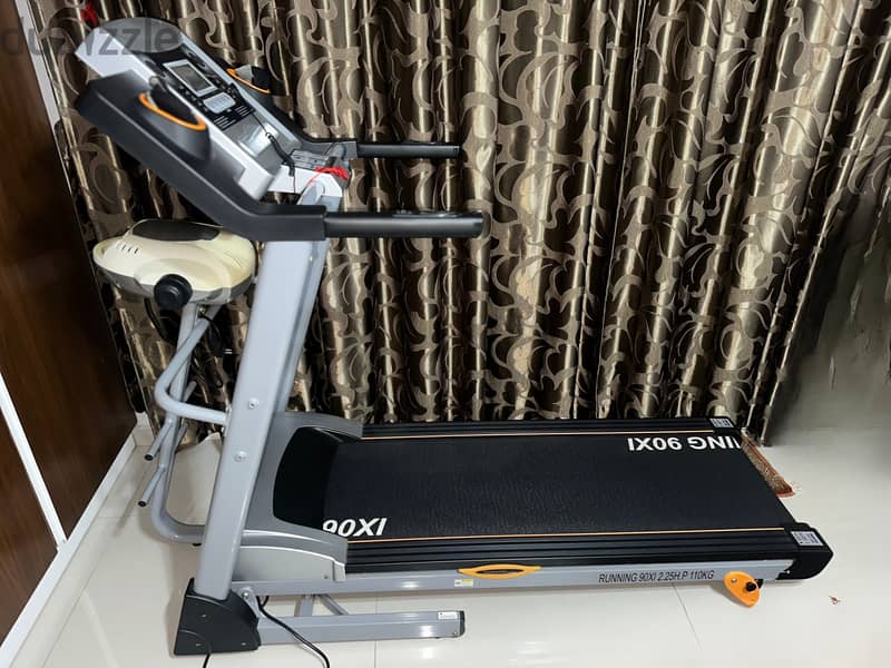 Treadmill Running 90XI – 2.25HP with Massager | Foldable 0