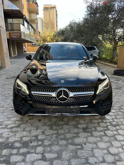 Mercedes GLC 300 coupe AMG-line 4matic 2018 black on black & red