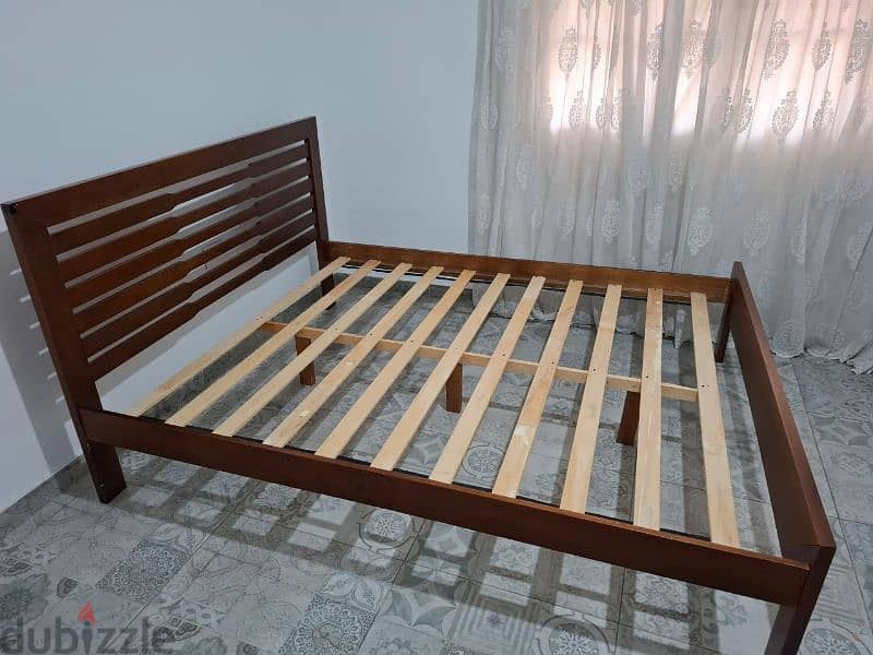 Queen size Bed 1