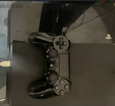 ps4 with 3 controllers 1 ma fia shi w tnen fion 3otol w ka3dit charge