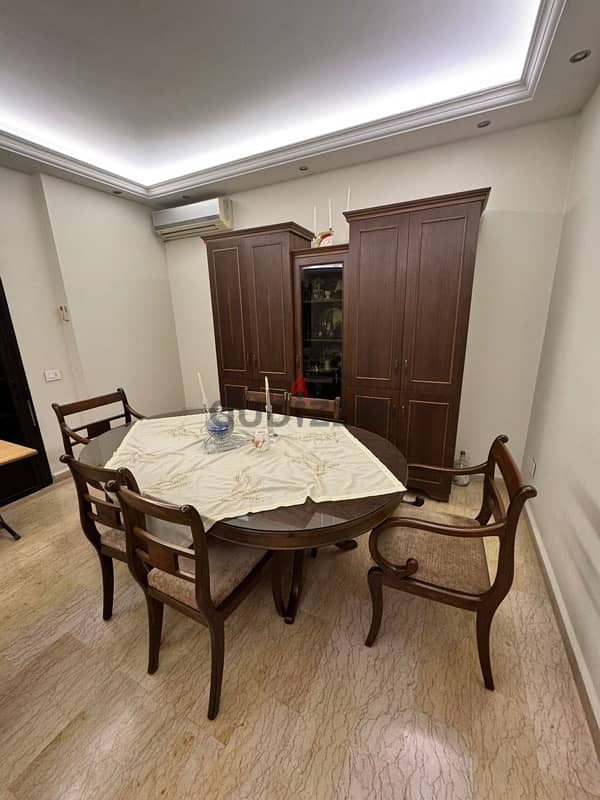 Dining Room in excellent condition 3