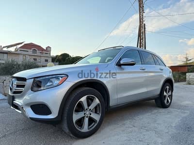 GLC 300 2016 ! 4matic ! Clean Carfax ! Final Price !