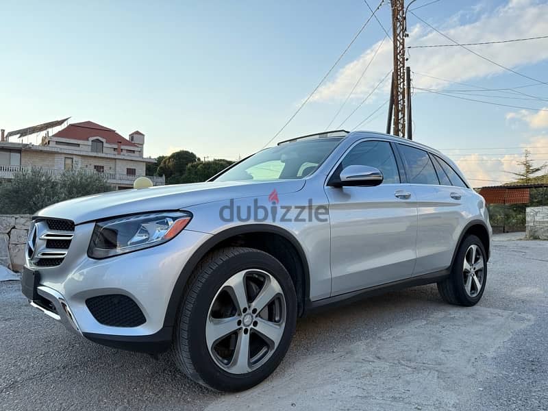 GLC 300 2016 ! 4matic ! Clean Carfax ! Final Price ! 0