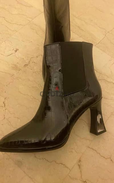 Mini Boots Turkish Brand size 37 New Condition Best Price