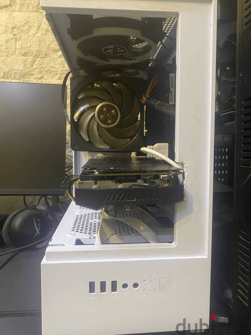 i5-8600k GTX 1070 16GB ram PC *READ DESCRIPTION* 4