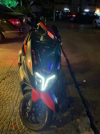 Tvs Ntorq 2023 for sale wra2 ma3rad meshye 6,200km