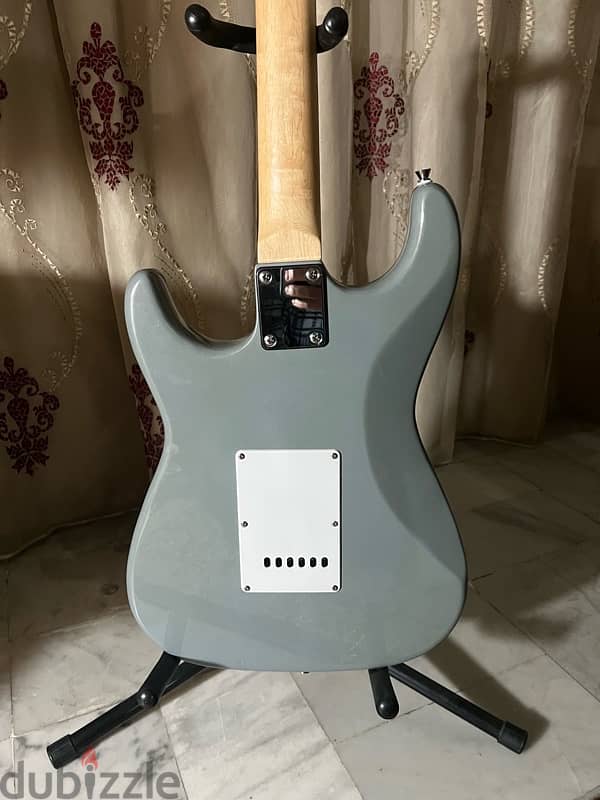 Electric guitar 4