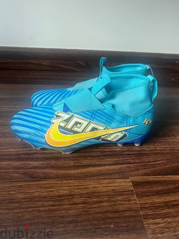 football shoes 1