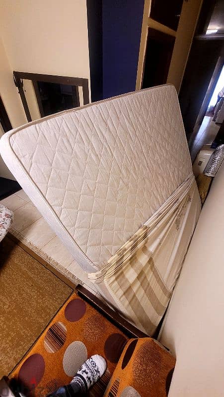 Queen's Sleep mattress 2