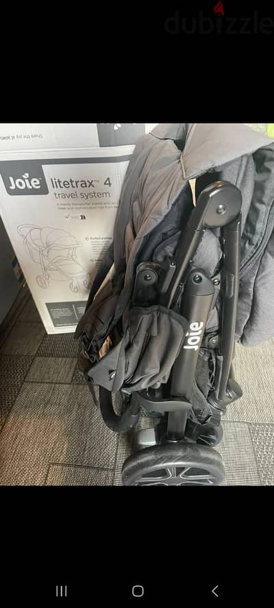 Joie litterax4 exellent condition with box and extra isofix base