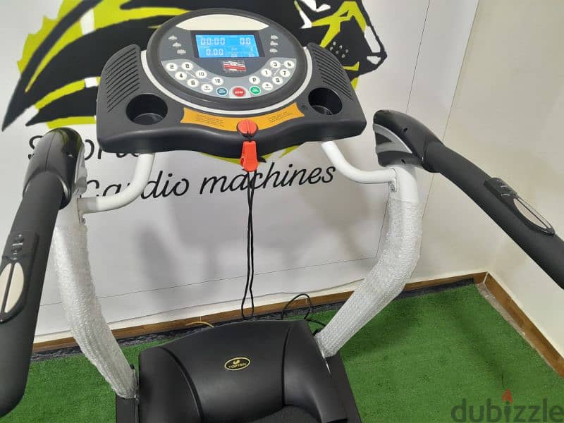 tttreadmill sports machines 2،5hp motor power, like new 4