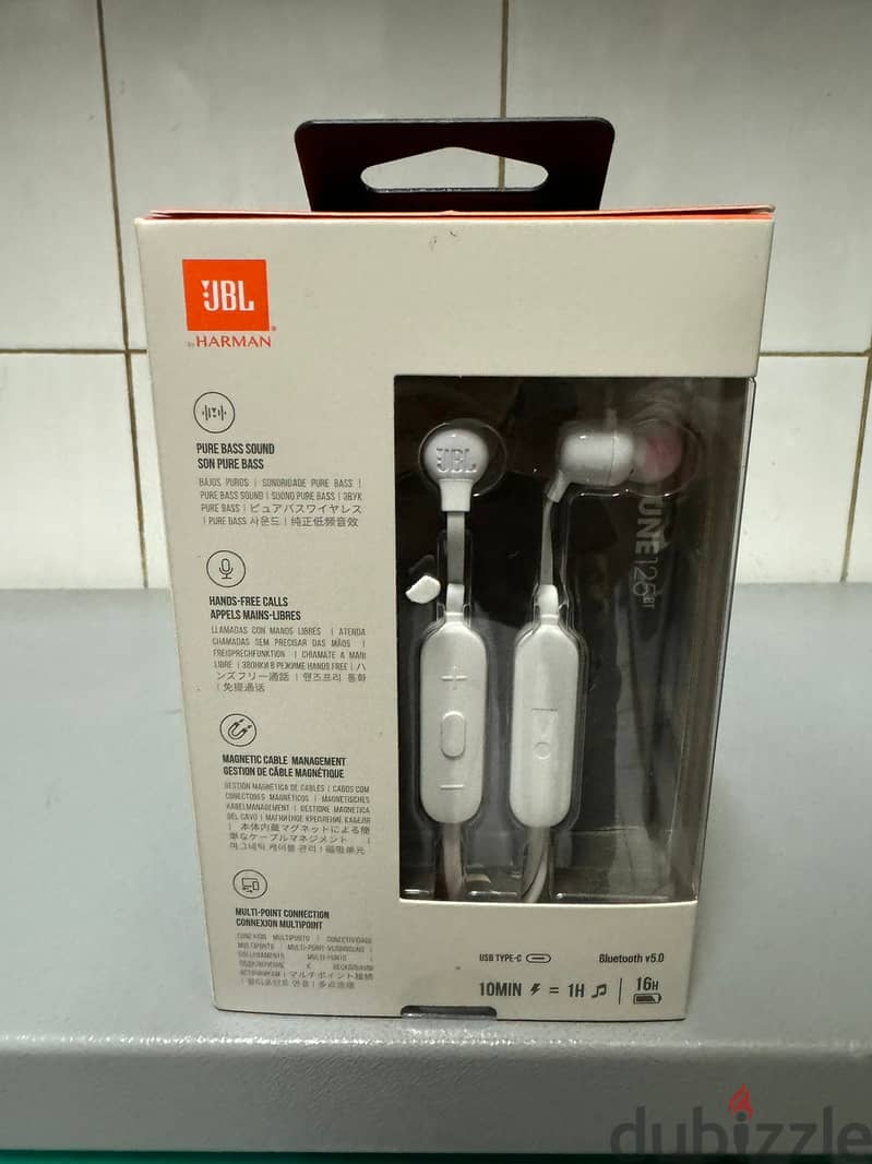 Jbl tune 125bt white great & original price 1