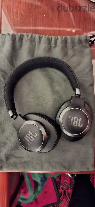 JBL 770NC Headphones 2